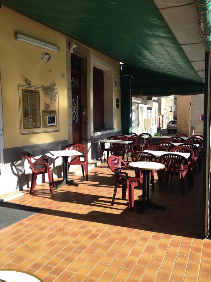 Bar Hotel De La Place Mezel Luaran gambar